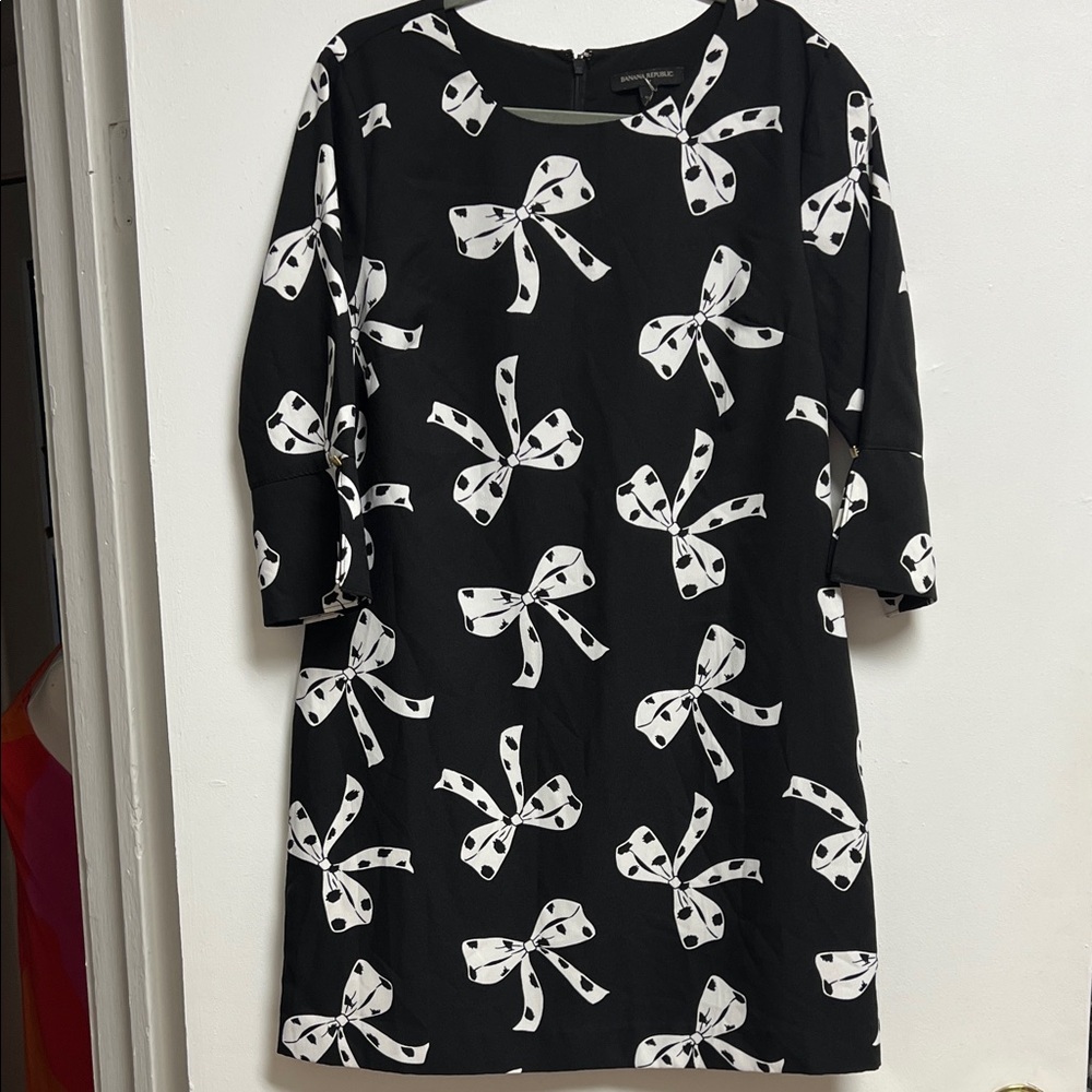 Banana Republic Black and White Bow Print 3/4 Sleeve Sheath Dress Medium 12P